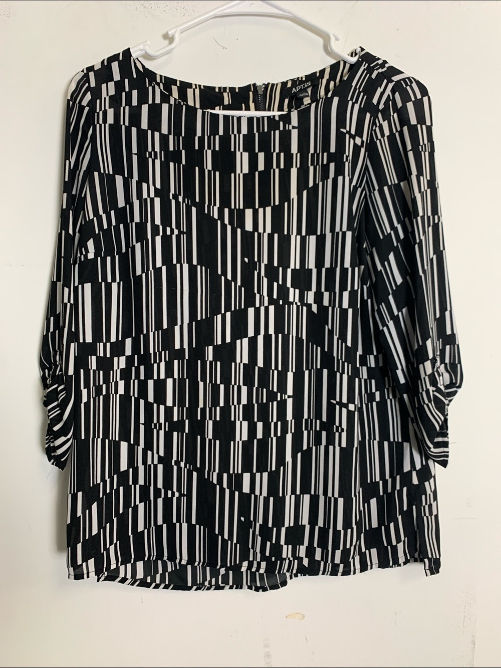 Apt. 9 Black & White Geometric Boat Neck Blouse